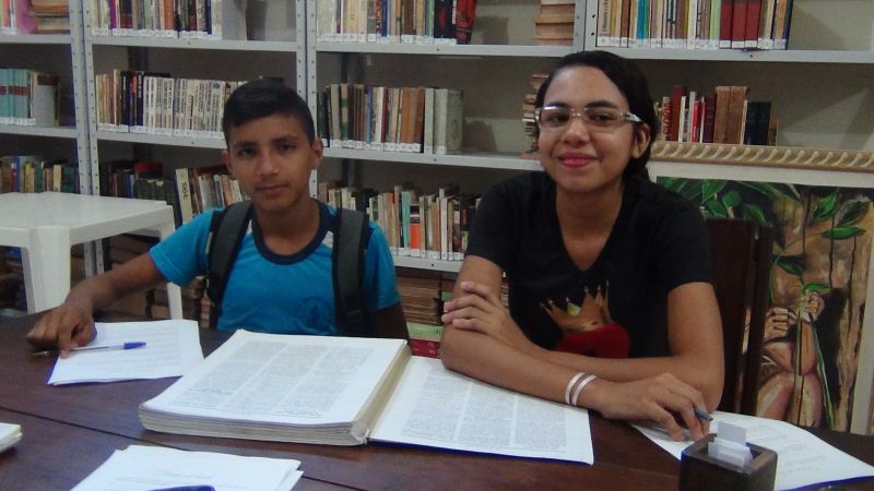 Everton da Silva e Fernanda Melo da Silva, alunos do Colégio Belo de Carvalho